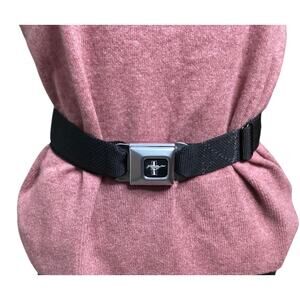 Ford Mustang seatbelt black